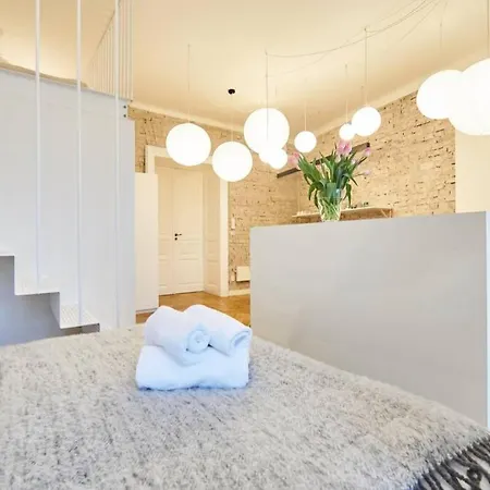 Unique Brick 2 - Old Town & Market Square