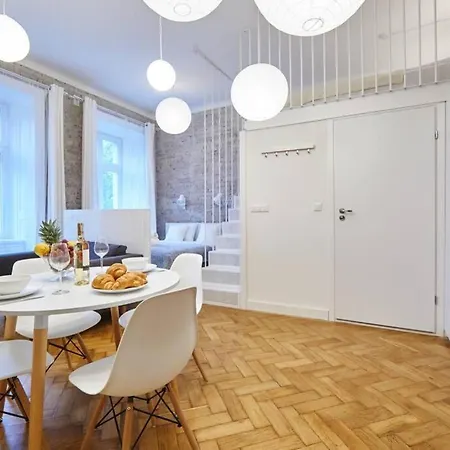 Unique Brick 2 - Old Town & Market Square *