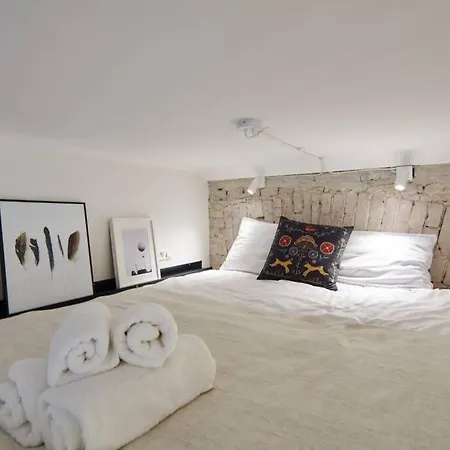 Unique Brick 2 - Old Town & Market Square Daire *